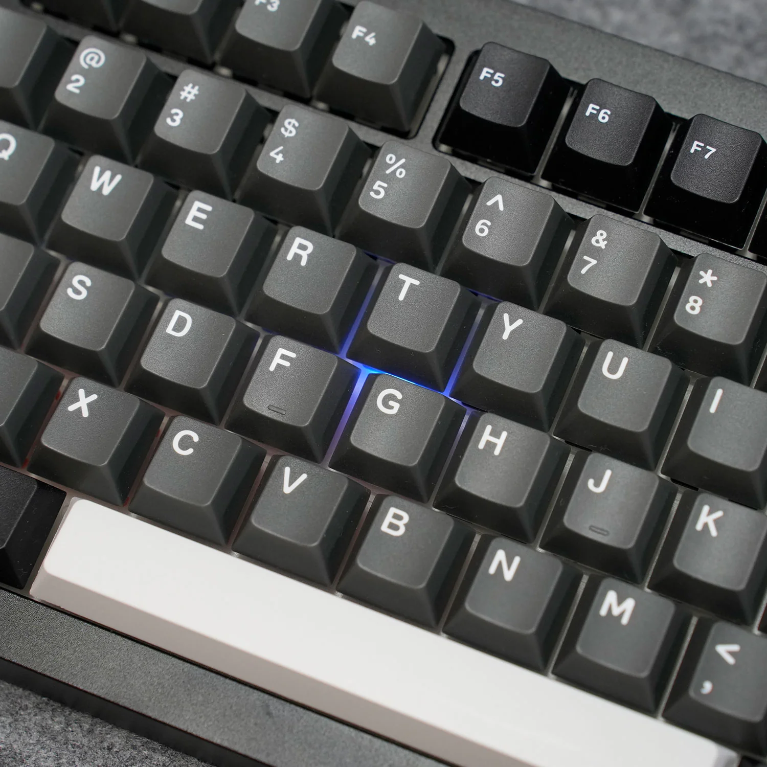 Gem 02 VIA Custom Mechanical Keyboard - Image 11