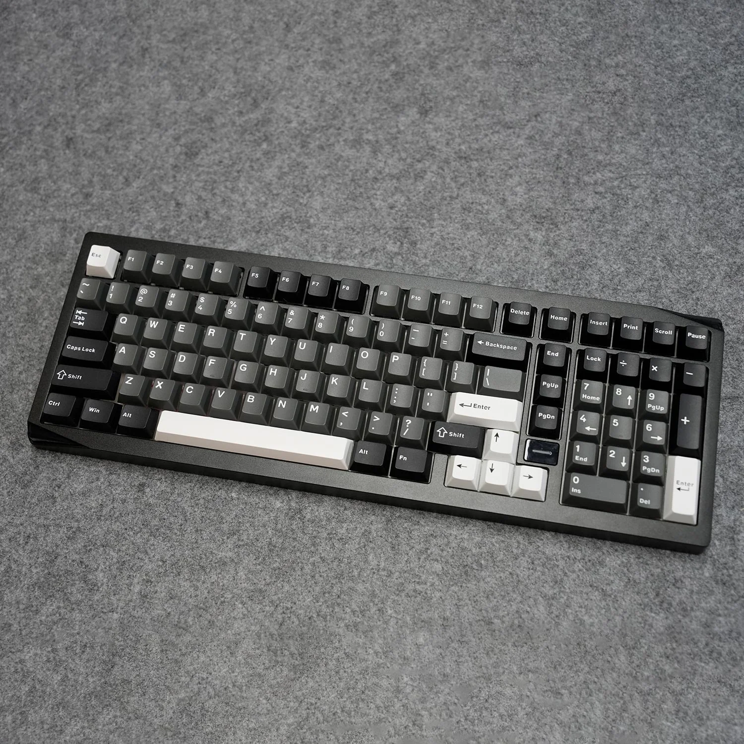Gem 02 VIA Custom Mechanical Keyboard - Image 7