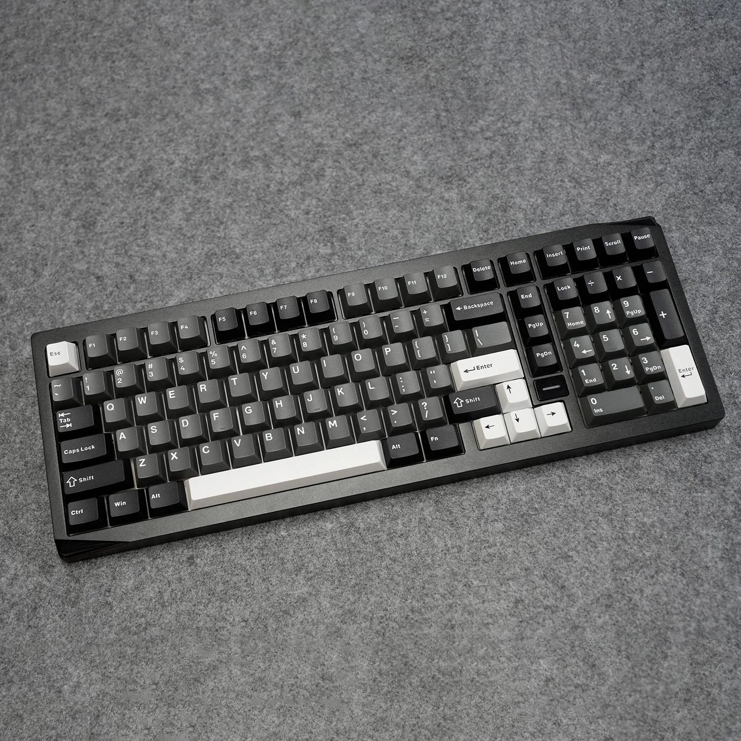 Gem 02 VIA Custom Mechanical Keyboard - Image 9